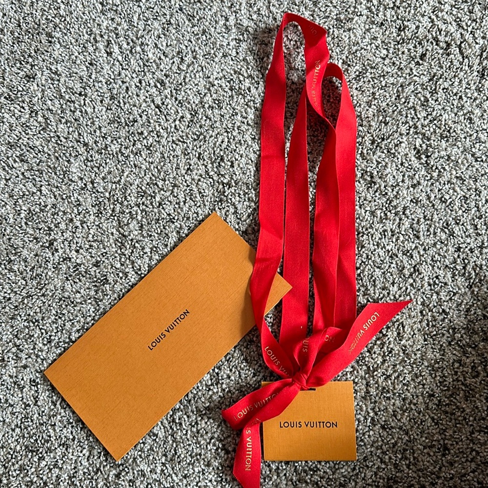 Louis Vuitton ribbon and sale packaging